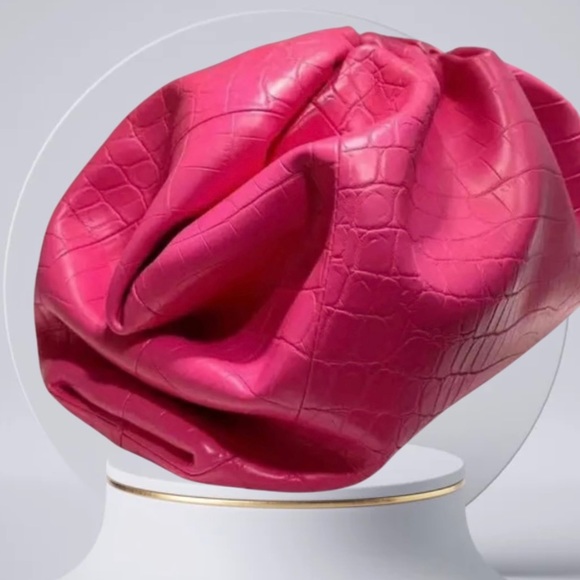 GOT MY ATTENTION CLOUD POUCH - Picture 4 of 6